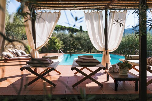 Villa Maggiorello, Lucca, private pool