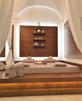 Couples treatment room(s), hot stone massages, deep-tissue massages