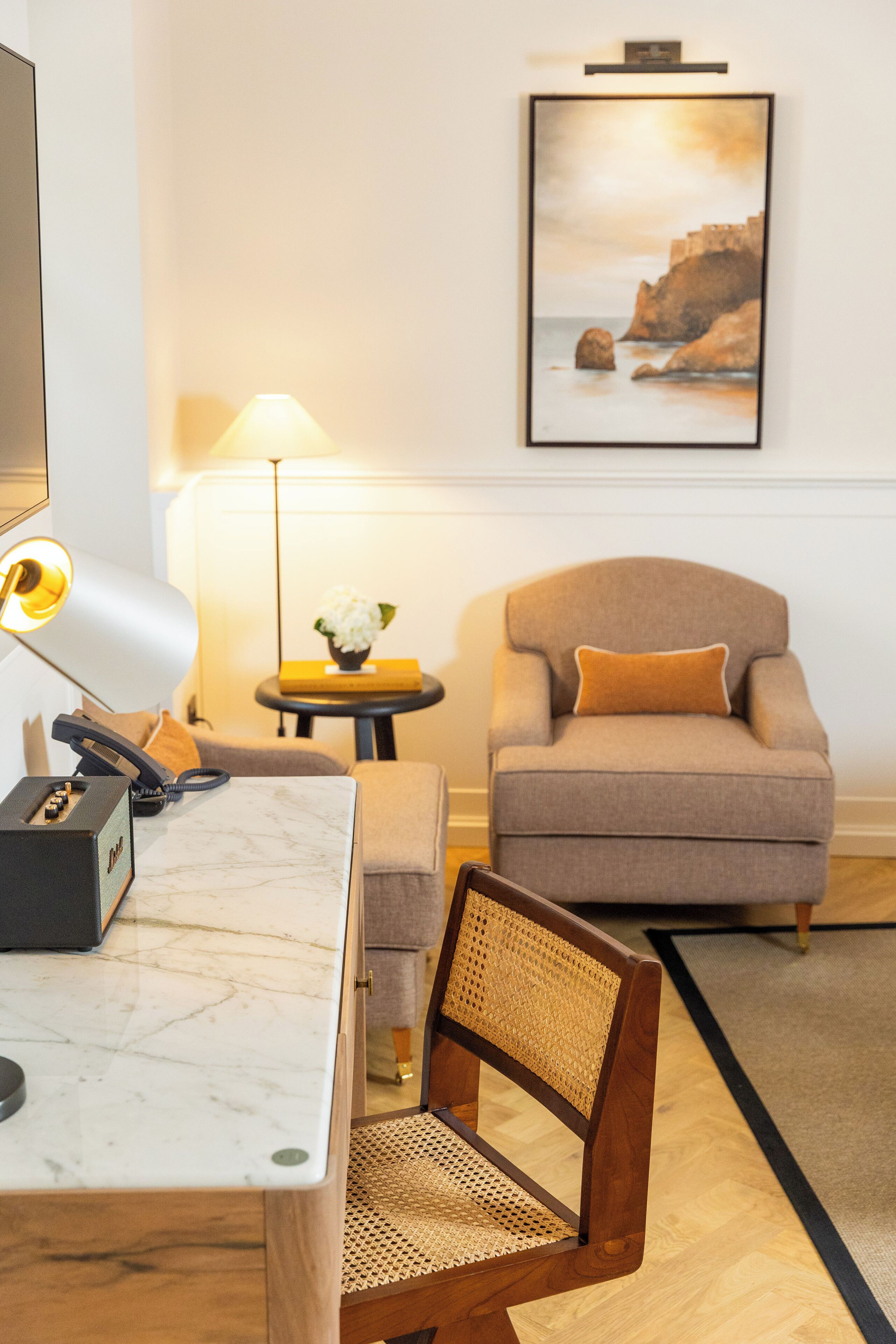 superior king room | 1 bedroom, minibar, in-room safe, individually decorated