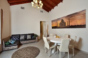 Family Suite, Balcony | Living room | 32-inch LCD TV with satellite channels, TV - Azulat Even Hen (Rosh Pinna)