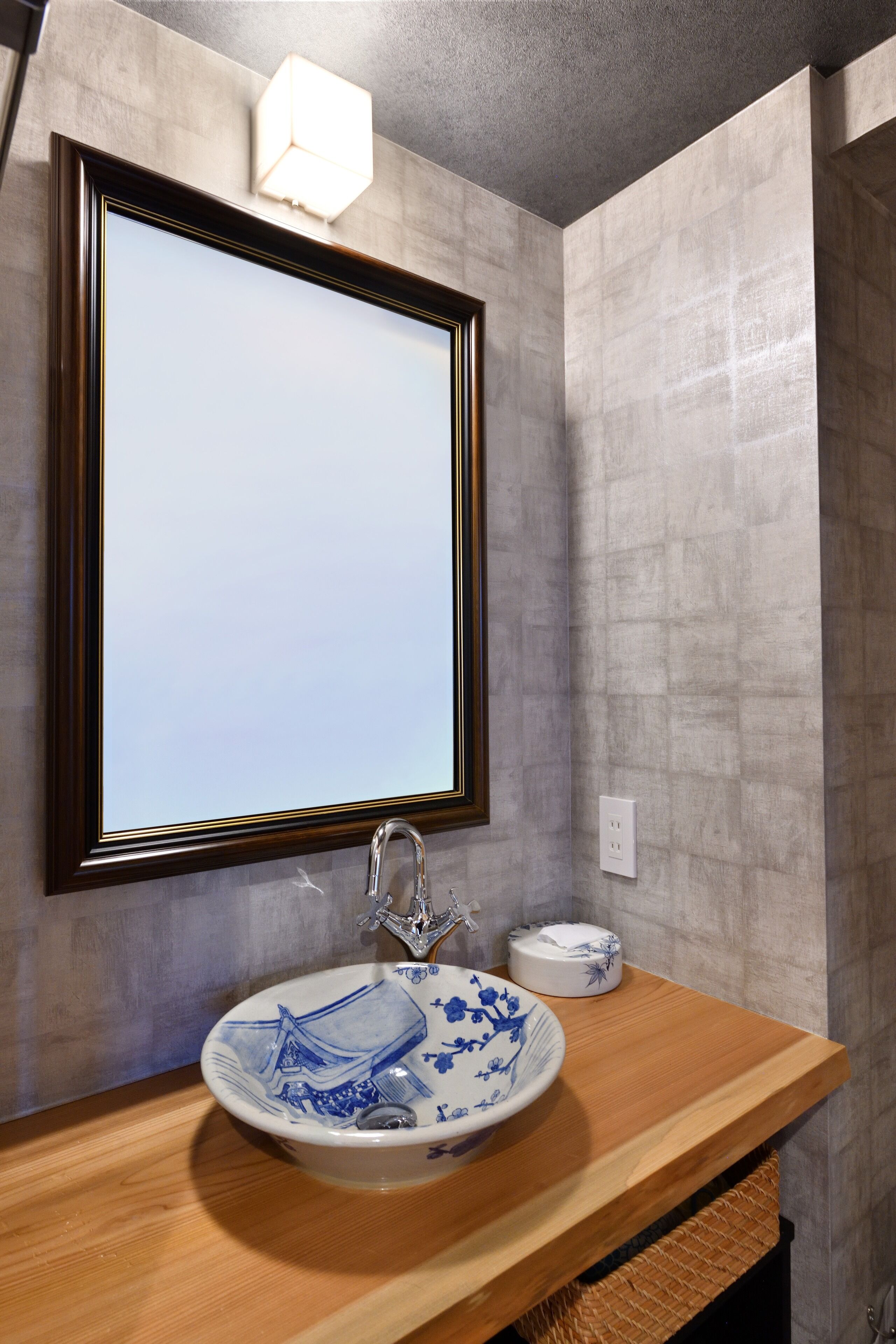 豪華單人房, 僅限女士, 非吸煙房 | 浴室 | 花灑/浴缸組合、風筒、拖鞋、智能廁板座廁