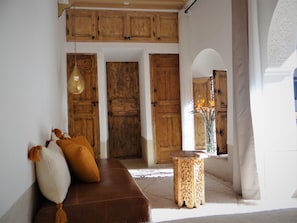 Deluxe Double or Twin Room, Private Bathroom, Pool View (Saada) | Premium bedding, pillowtop beds, in-room safe, individually decorated - Riad  Dar Eternity (Marrakech)