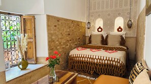 ห้องซูพีเรียดับเบิล, ห้องน้ำส่วนตัว (Hanane) | เครื่องนอนระดับพรีเมียม, เตียงพร้อมฟูกเสริมที่นอน, ตู้นิรภัยในห้องพัก