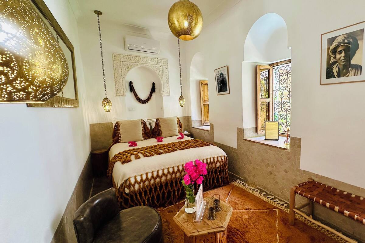 Standard Double Room, Private Bathroom (Samaha)