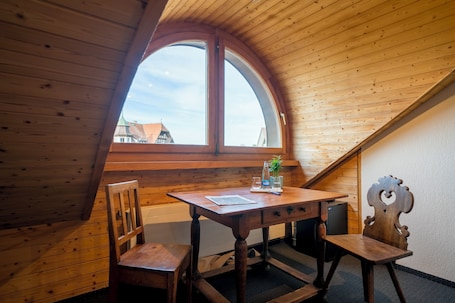 Frigobar, individualmente decorados, individualmente mobiliados