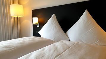 Deluxe Double Room | Hypo-allergenic bedding, desk, blackout drapes, free WiFi