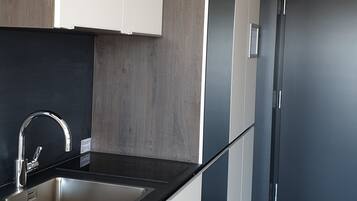 Deluxe-Doppelzimmer | Eigene Kochnische | Großer Kühlschrank, Kochgeschirr/Geschirr/Besteck