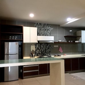 冷蔵庫、電気ポット