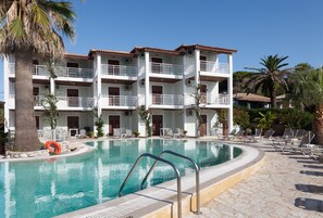 บริเวณภายนอก