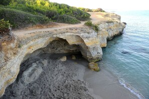 Beach - Lovely apartment for 4 people with pool, WIFI, A/C, TV and panoramic view (Otranto)