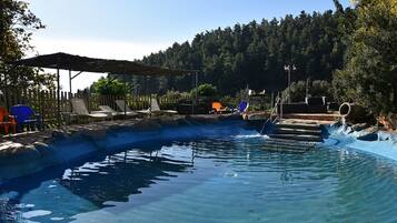 Seasonal outdoor pool