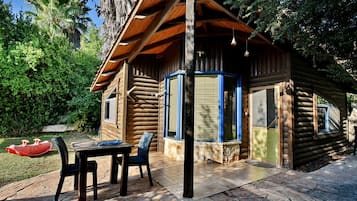 Hytte | 2 soveværelser, gratis Wi-Fi, sengetøj