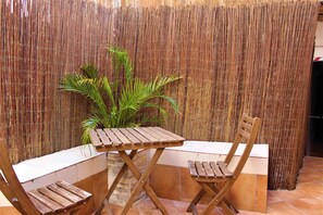 Property grounds - Comfortable apartment with modern design, with new renovation and furniture (Santa Coloma de Gramenet)