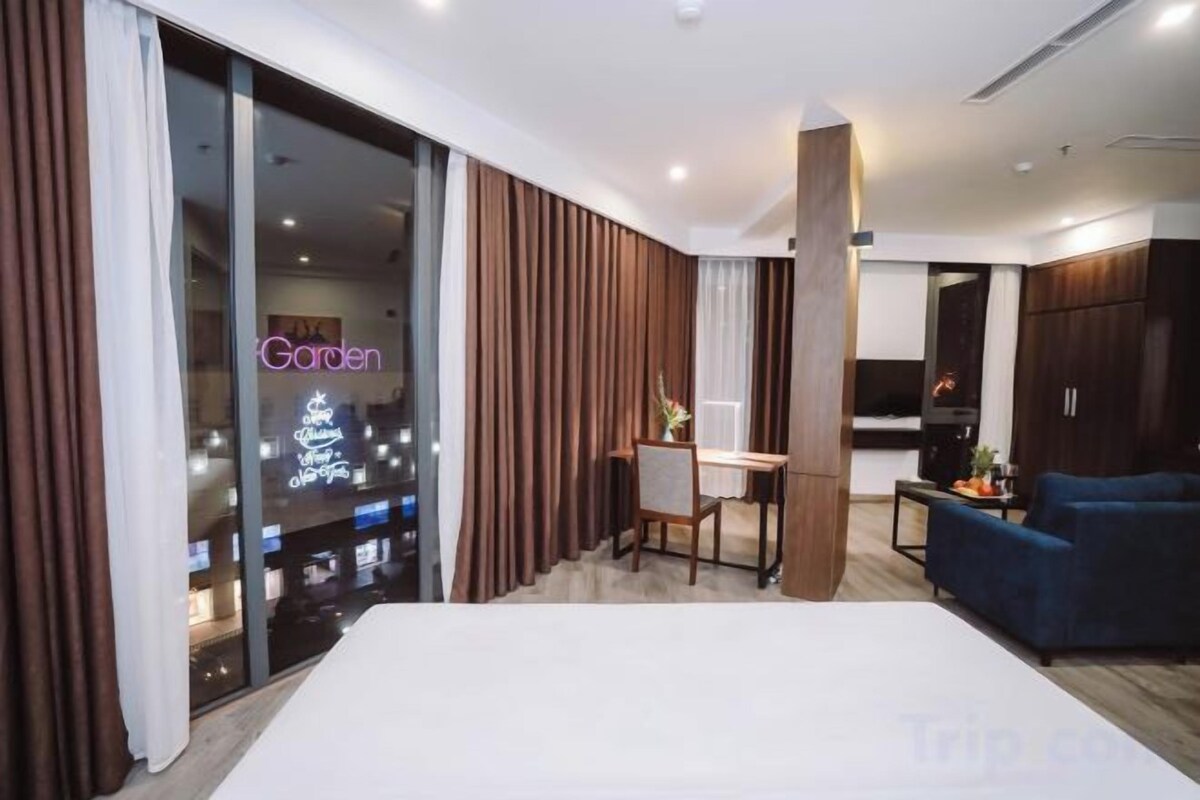Hochwertige Bettwaren, Minibar, Schreibtisch, schallisolierte Zimmer
