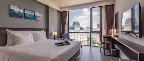 Hochwertige Bettwaren, Minibar, Schreibtisch, schallisolierte Zimmer