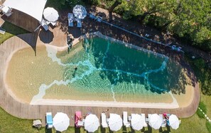 Piscine extérieure (ouverte en saison)