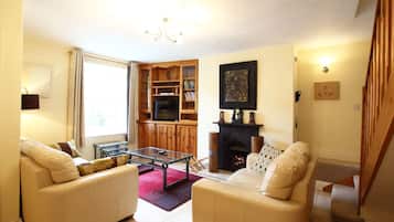 Standard House, 2 Bedrooms | Living room | TV, DVD player