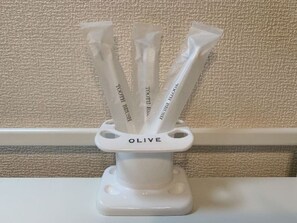 샤워기/욕조 결합, 헤어드라이어, 슬리퍼, 전자식 비데