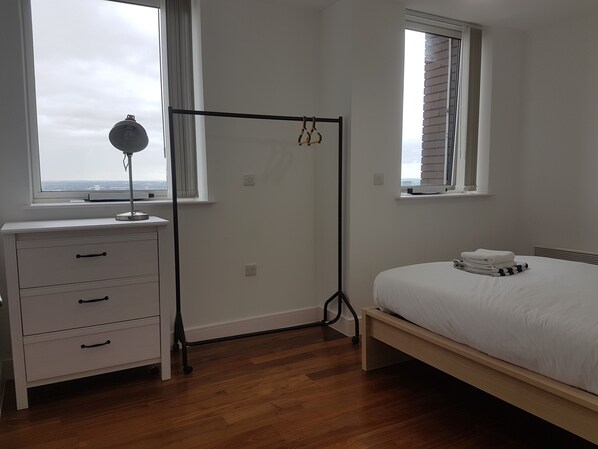 Iron/ironing board, free WiFi, bed sheets - Metropolitan House 2106 (Birmingham)