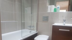 Bathroom - Metropolitan House 2106 (Birmingham)