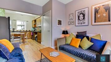 32-inch TV with digital channels