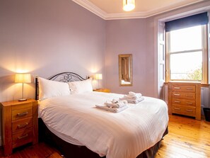 3 chambres, fer et planche à repasser, Wi-Fi gratuit, draps fournis