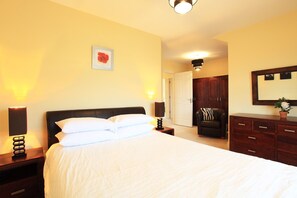 Casa | 4 habitaciones, ropa de cama de alta calidad y decoración personalizada 