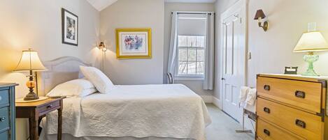 Basic Room, 1 Queen Bed, Non Smoking (Room 8, Third Floor) Shared Shower