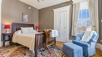 Comfort Single Room, Non Smoking (Room 3, Second Floor) | Individually decorated, individually furnished, iron/ironing board