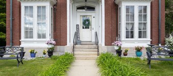 The Jeremiah Mason House B & B