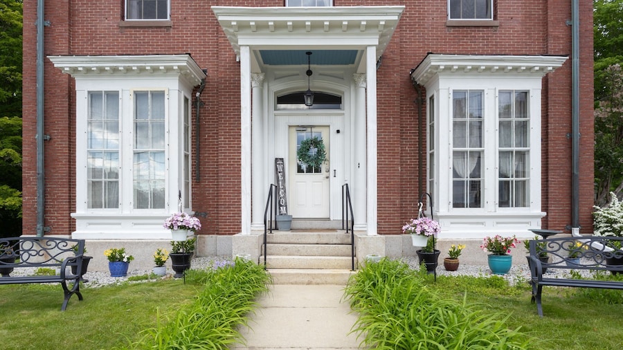 The Jeremiah Mason House B & B