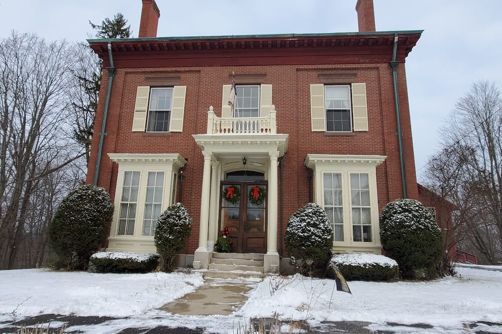 The Jeremiah Mason House B & B