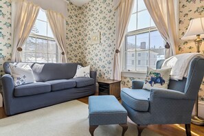 Comfort Single Room, Non Smoking (Room 1, Second Floor)