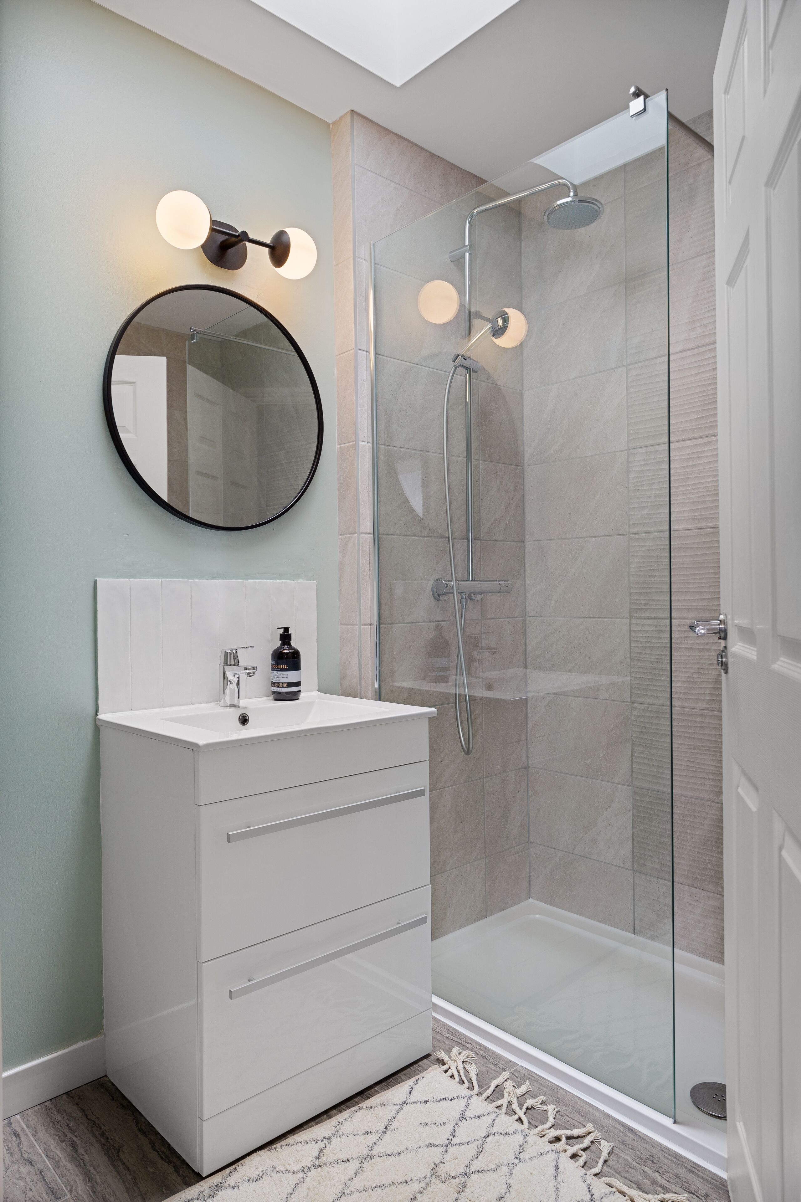 Signature Loft, 1 Double Bed with Sofa bed, Non Smoking, City View | Bathroom | Shower, free toiletries, hair dryer, towels