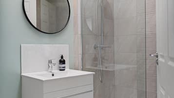 Signature Loft, 1 Double Bed with Sofa bed, Non Smoking, City View | Bathroom | Shower, free toiletries, hair dryer, towels