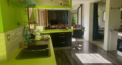 Gîte 10 pers quiet between land and sea in Tonquedec near côte de granit rose