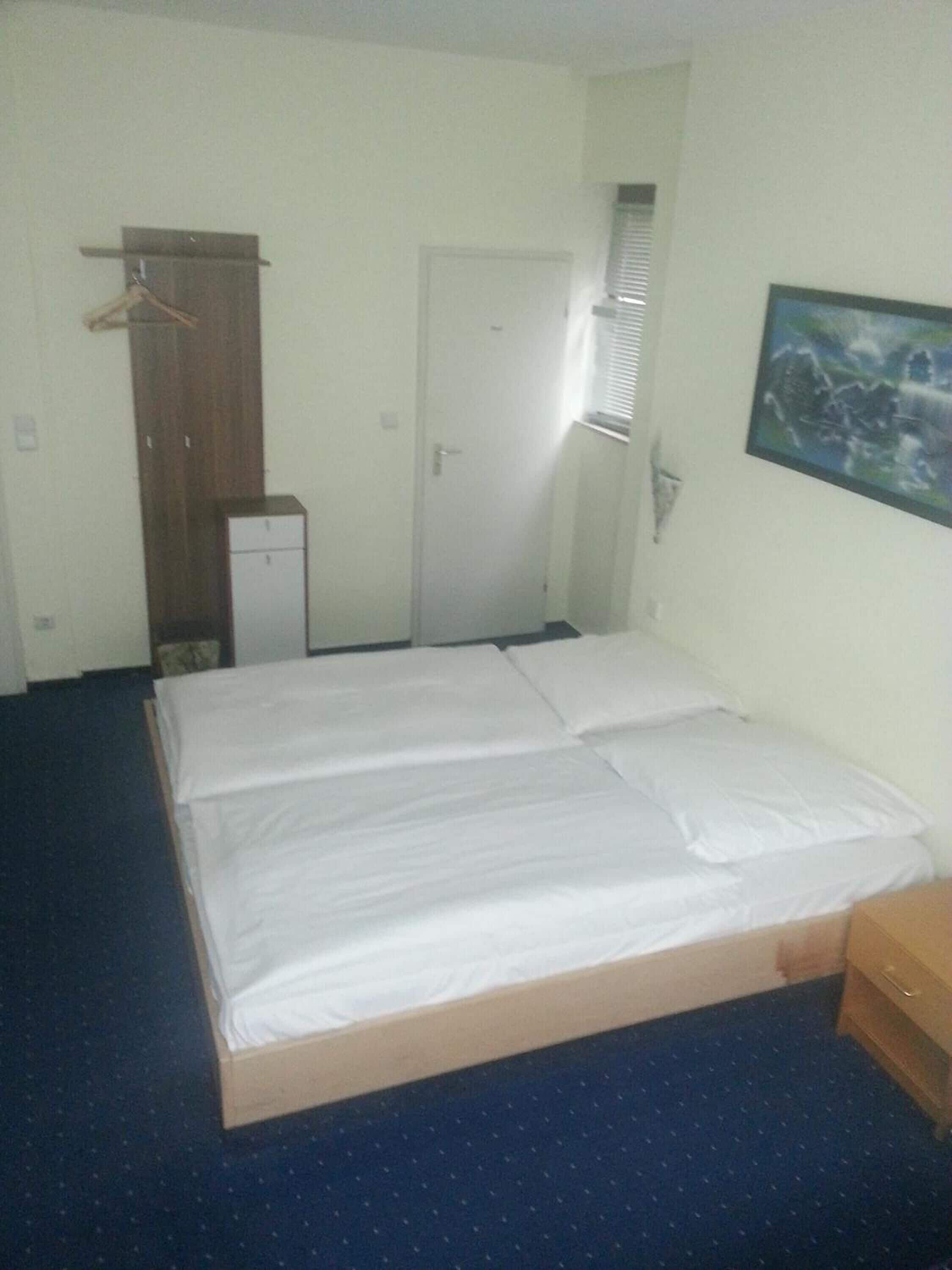 1 bedroom, minibar, desk, soundproofing