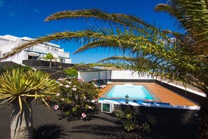 Piscina externa, piscina aquecida