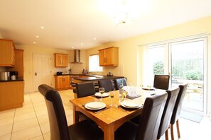 獨棟房屋 | 私人廚房 | 電冰箱、微波爐、烤箱、爐台