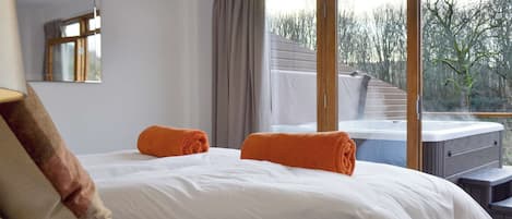 4 bedrooms, free WiFi, bed sheets