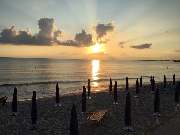 บริเวณภายนอก