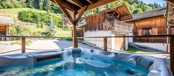 LA FERME DE MARGOT-Unique 5-br Renovated Farmhouse