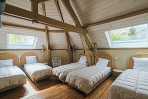 3 عدّة غرف نوم ومكواة/لوح كي وواي فاي مجانًا وملاءات أسرّة