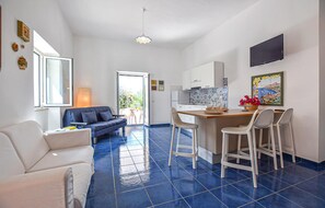 Fernseher, Tischtennisplatte