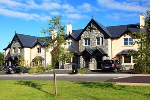 Deluxe House | Exterior - Ardmullen Walnut 3 bedroom (Kenmare)