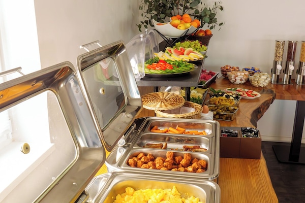Tägliches inbegriffenes Frühstücksbuffet