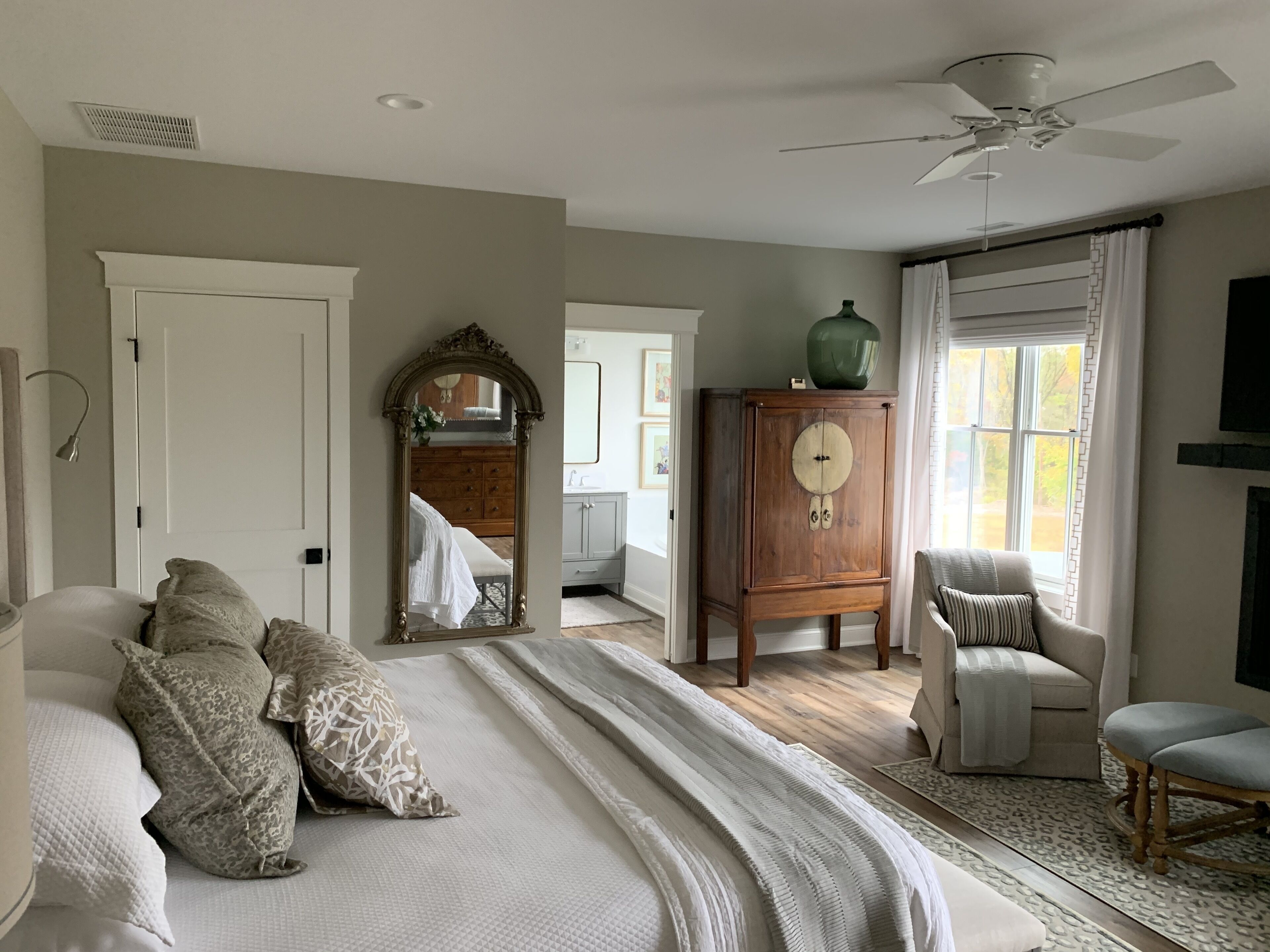 奢華客房, 1 張特大雙人床 | 獨特裝潢、布置獨特、免費無線上網、床單