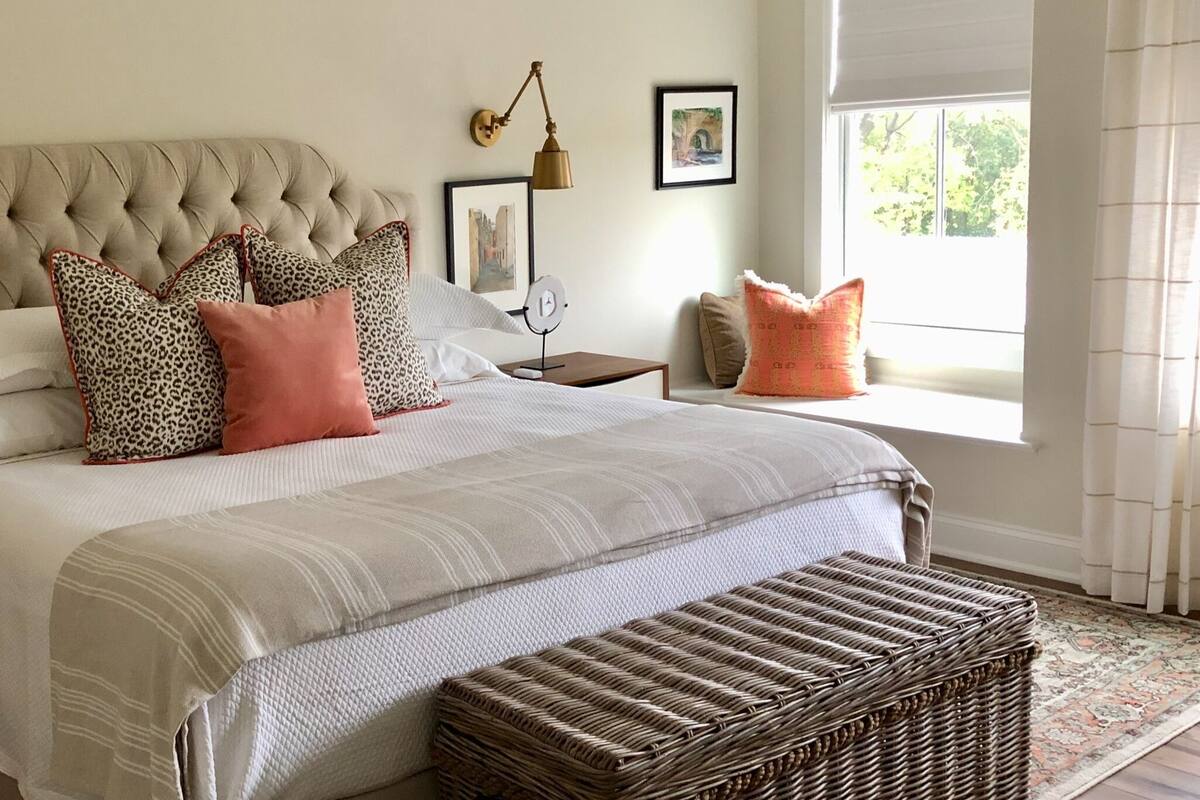 Rosé | WiFi (free), individually decorated, individually furnished, bed sheets