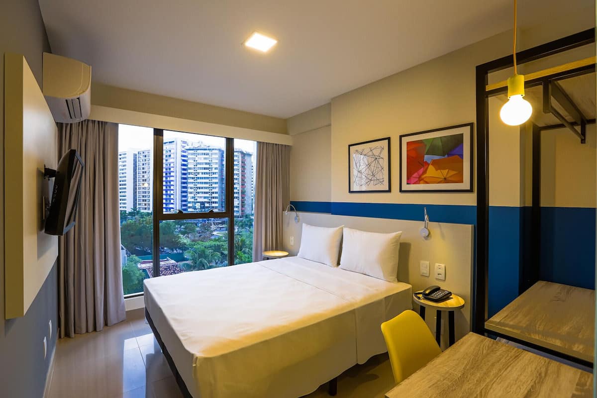 Minibar, rideaux occultants, Wi-Fi gratuit, draps fournis