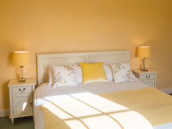 4 Schlafzimmer, Bügeleisen/Bügelbrett, Reisekinderbett, kostenloses WLAN